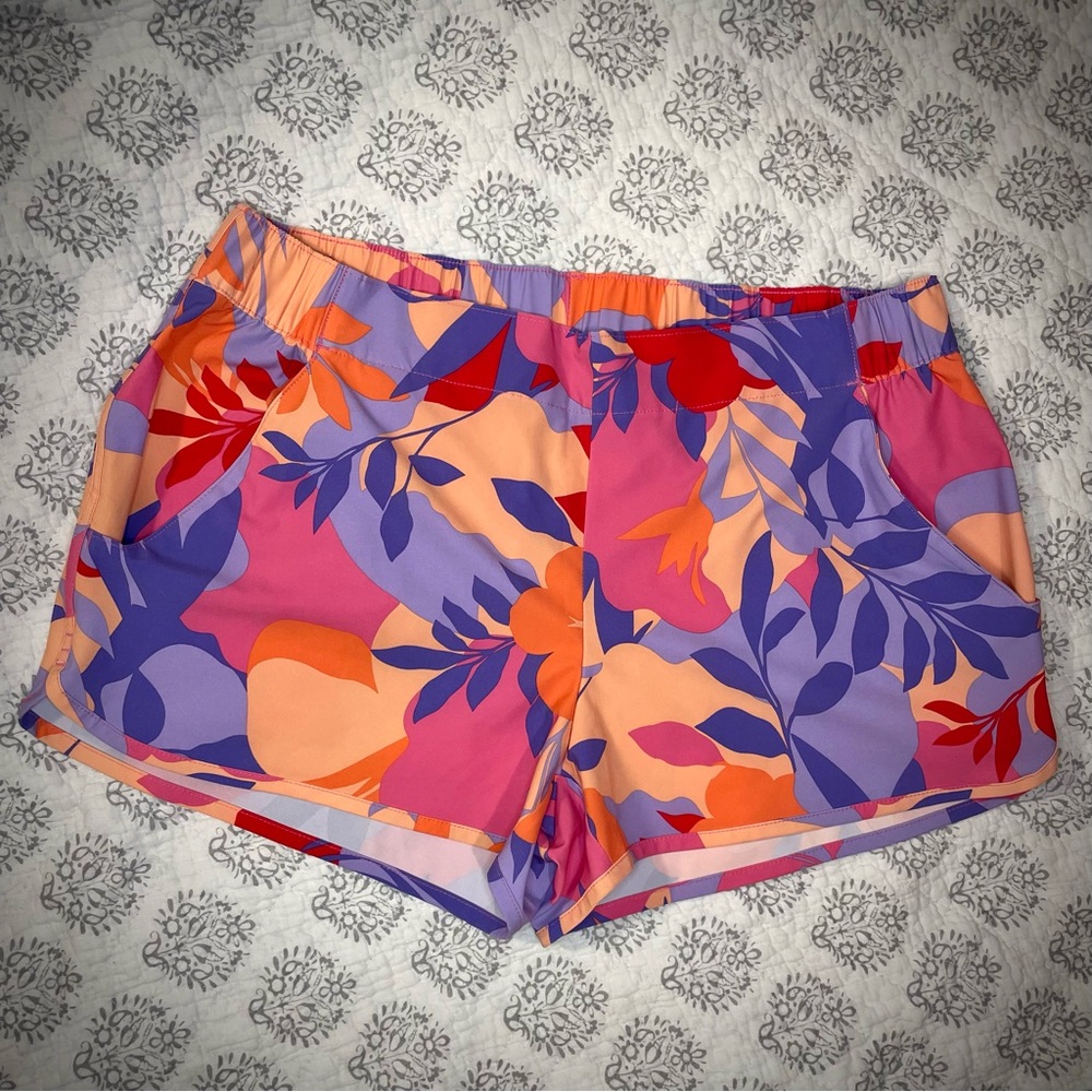 Columbia Pleasant Creek Colorful Floral Women's Athletic Shorts like new, Large - Picture 9 of 9